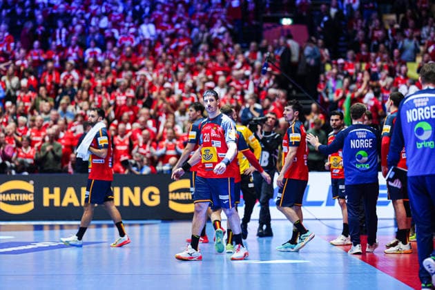 Spanien enttaeuscht enttaeuschung nach Niederlage DEN, Spanien vs, Norwegen, Handball, EHF Europameisterschaft 2026, Hauptrunde, Spieltag 1, 22.01.2026 DEN, Spanien vs, Norwegen, Handball, EHF Europameisterschaft 2026, Hauptrunde, Spieltag 1, 22.01.2026 Herning Copyright: xEibner-Pressefoto MarcelxvonxFehrnx EP_MFN