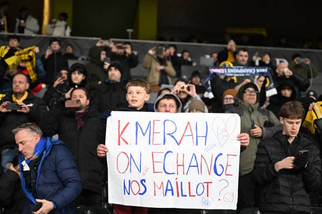 BERN, SWITZERLAND - JANUARY 22: a fan with a Message to Kahlis Merah of Olympique Lyonnais during the UEFA Europa League 2025 26 League Phase MD7 match between BSC Young Boys and Olympique Lyonnais at Stadion Wankdorf on January 22, 2026 in Bern, Switzerland. Bern Stadion Wankdorf Bern Switzerland Copyright: xJustPictures.ch ManuelxWinterbergerx jp-en-EuSpIm-MWI_6661