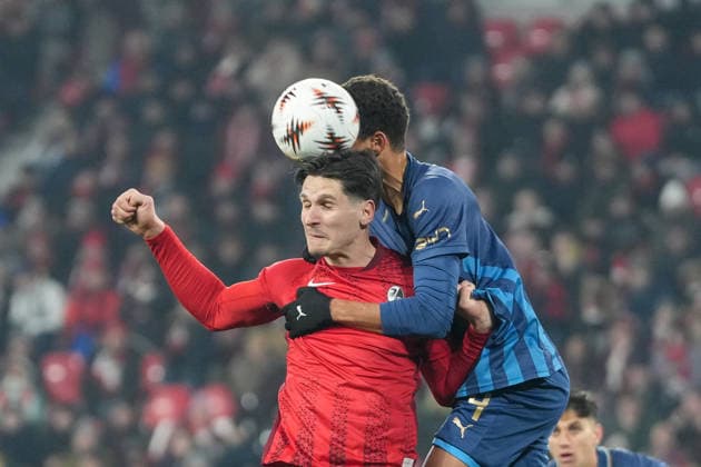 Igor Matanovic (SC Freiburg, 31) Kopfball , Deutschland, Fussball, UEFA Europa League, 7.Spieltag, Ligaphase, 2025 2026, SC Freiburg vs. Maccabi Tel Aviv, 22.01.2026, Europa-Park Stadion, Freiburg, Deutschland Freiburg Europa-Park Stadion Baden-Württemberg Deutschland Copyright: xArnexAmbergx