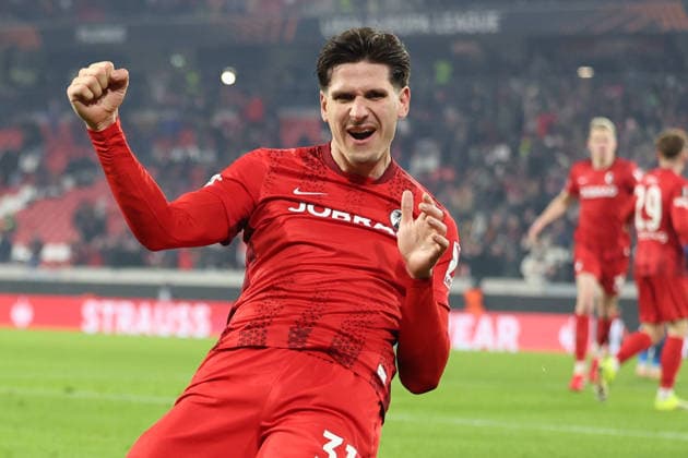 22.01.2026, xrekx, Fussball UEFA Europa League, SC Freiburg - Maccabi Tel Aviv v.l. Torjubel nach dem Tor zum celebrating the goal celebrate 1:0 durch Igor Matanovic (SC Freiburg) (DFL DFB REGULATIONS PROHIBIT ANY USE OF PHOTOGRAPHS as IMAGE SEQUENCES and or QUASI-VIDEO) Freiburg