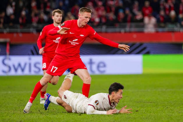 UEFA Europa League SK Brann FC Midtjylland Bergen 20260122 Branns Joachim Soltvedt and FC Midtjyllands Gue sung Cho in the UEFA Europa League match between SK Brann and FC Midtjylland at Brann Stadium Photo Paul S Amundsen NTB Bergen Norway EDITORIAL USE ONLY RESTRICTED USE FOR BETTING COMPANIES  Copyright: xPaulxS.xAmundsenx xNTBx