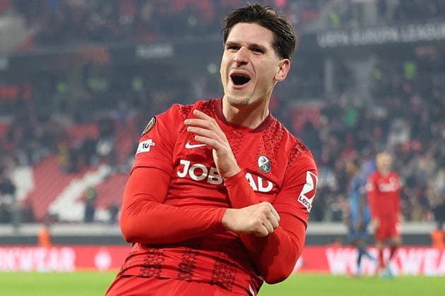 22.01.2026, xrekx, Fussball UEFA Europa League, SC Freiburg - Maccabi Tel Aviv v.l. Torjubel nach dem Tor zum celebrating the goal celebrate 1:0 durch Igor Matanovic (SC Freiburg) (DFL DFB REGULATIONS PROHIBIT ANY USE OF PHOTOGRAPHS as IMAGE SEQUENCES and or QUASI-VIDEO) Freiburg