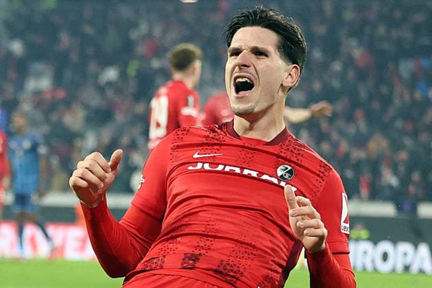 22.01.2026, xrekx, Fussball UEFA Europa League, SC Freiburg - Maccabi Tel Aviv v.l. Torjubel nach dem Tor zum celebrating the goal celebrate 1:0 durch Igor Matanovic (SC Freiburg) (DFL DFB REGULATIONS PROHIBIT ANY USE OF PHOTOGRAPHS as IMAGE SEQUENCES and or QUASI-VIDEO) Freiburg