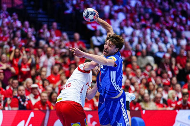 Magnus Landin (Daenemark, 04), Thibaud Briet (Frankreich, 39) DEN, Frankreich vs. Daenemark, Handball, EHF Europameisterschaft 2026, Hauptrunde, Spieltag 1, 22.01.2026 DEN, Frankreich vs. Daenemark, Handball, EHF Europameisterschaft 2026, Hauptrunde, Spieltag 1, 22.01.2026 Herning Copyright: xEibner-Pressefoto MarcelxvonxFehrnx EP_MFN