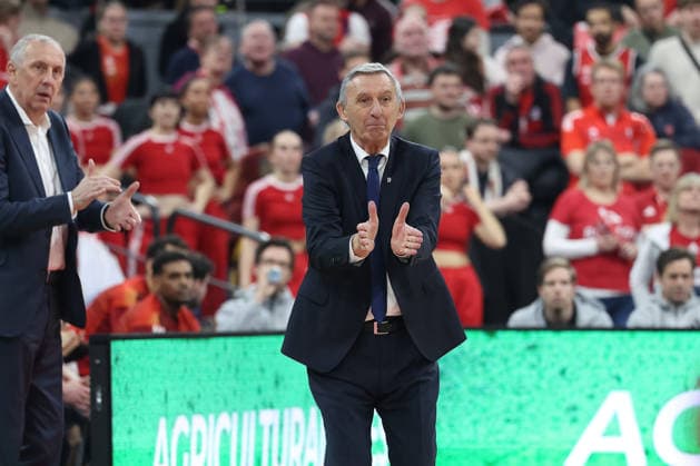 Svetislav Pesic (FC Bayern Basketball, Chef-Trainer) gestikuliert, GER, FC Bayern Basketball vs. Valencia Basket, Basketball, Euroleague, 24. Spieltag, Saison 2025 2026, 22.01.2026, GER, FC Bayern Basketball vs. Valencia Basket, Basketball, Euroleague, 24. Spieltag, Saison 2025 2026, 22.01.2026 Muenchen Copyright: xEibner-Pressefoto JennixMaulx EP_JML