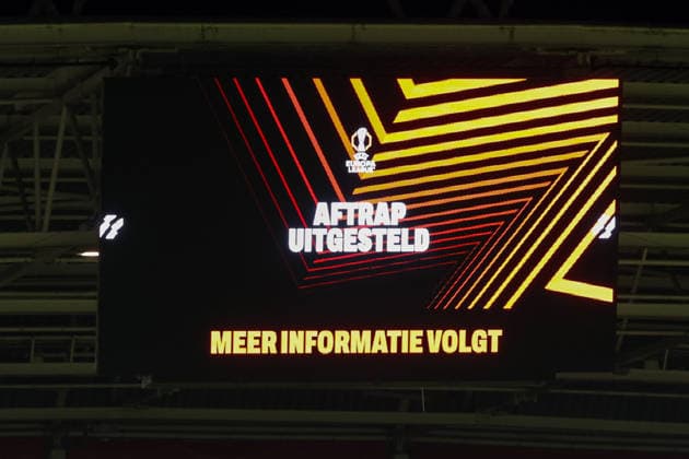 Game being delayed during the match FC Utrecht vs KRC Genk at the De Galgenwaard for the UEFA Europa League season 2025-2026 in UTRECHT, Netherlands on 22 january 2026, (photo by Peter Lous EYE4images DeFodi Images) -