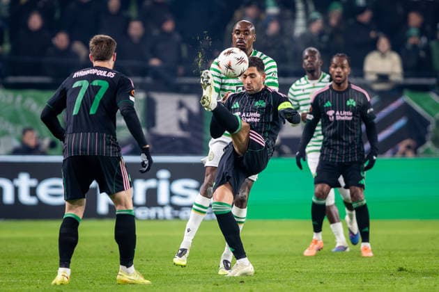 FERENCVAROS - PANATHINAIKOS Julio Romao of Ferencvaros and Tasos Bakasetas of Panathinaikos during the league phase of UEFA Europa league football match between Ferencvarosi TC and Panathinaikos FC. Groupama Arena, Ferencvaros Arena, Budapest, Hungary, January 22, 2026. Photo by Branislav Racko Copyright: xx 080A6322
