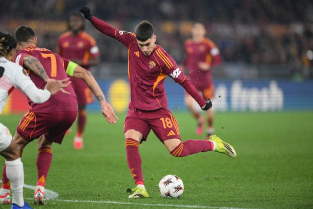 22nd January 2026, Stadio Olimpico, Rome, Italy; UEFA Europa League Football; Roma versus Stuttgart; Matias Soule of AS Roma scoring chance  AllShotLive Content restricted for UK based newspaper