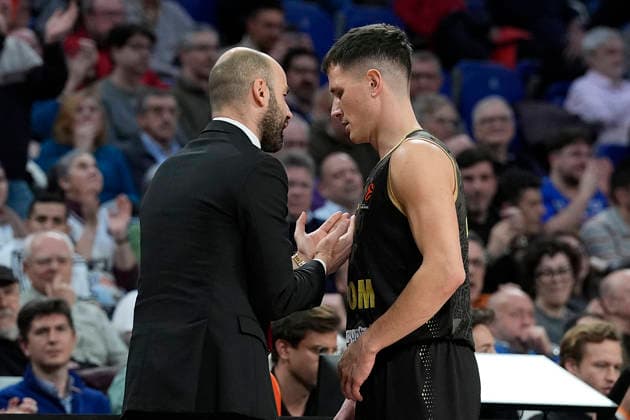 REAL MADRID v AS MONACO. EUROLEAGUE 2025 2026. REGULAR SEASON. ROUND 24. Â¡AS Monaco s coach Vassilis Spanoulis has words with Nemanja Nedovic during Euroleague Regular Season Round 24 match. January 22, 2026. (ALTERPHOTOS Acero) MadridSpain  Copyright: xAcerox