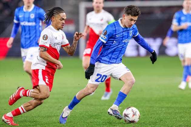 2026-01-22 FC Utrecht v KRC Genk - UEFA Europa League, League phase, MD7 UTRECHT, NETHERLANDS - JANUARY 22: Konstantinos Karetsas of KRC Genk runs with the ball during the UEFA Europa League, League phase, MD7 match between FC Utrecht and KRC Genk at Stadion Galgenwaard on January 22, 2026 in Utrecht, Netherlands. Utrecht Stadion Galgenwaard Netherlands Content not available for redistribution in The Netherlands directly or indirectly through any third parties. Copyright: xBenxGalx