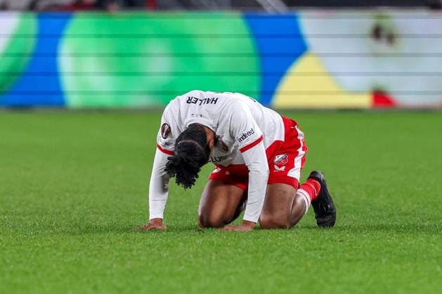 2026-01-22 FC Utrecht v KRC Genk - UEFA Europa League, League phase, MD7 UTRECHT, NETHERLANDS - JANUARY 22: Sebastien Haller of FC Utrecht during the UEFA Europa League, League phase, MD7 match between FC Utrecht and KRC Genk at Stadion Galgenwaard on January 22, 2026 in Utrecht, Netherlands. Utrecht Stadion Galgenwaard Netherlands Content not available for redistribution in The Netherlands directly or indirectly through any third parties. Copyright: xBenxGalx
