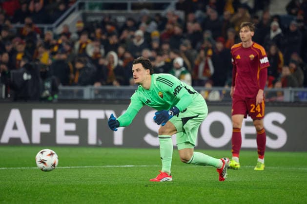 January 22, 2026, Roma, Roma, Italia: Mile Svilar (AS Roma) During the 2025 26 Europa League football match between Roma and Stuttgart on January 22, 2026 at the Stadio Olimpico in Rome..Photo: Roma Italia - ZUMAs236 20260122_aap_s236_071 Copyright: xFabioxSassox