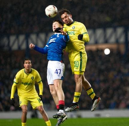 UK: Rangers v Ludogorets Razgrad, UEFA Europa League at Ibrox Stadium, Glasgow, Scotland on 22 January 2026: Pictured: Mikey Moore (Rangers) goes for a high ball against Pedro Naressi (Ludogorets Razgrad) Glasgow Ibrox Stadium Scotland Copyright: xAlexxToddx