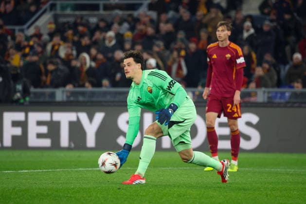 January 22, 2026, Roma, Roma, Italia: Mile Svilar (AS Roma) During the 2025 26 Europa League football match between Roma and Stuttgart on January 22, 2026 at the Stadio Olimpico in Rome..Photo: Roma Italia - ZUMAs236 20260122_aap_s236_079 Copyright: xFabioxSassox
