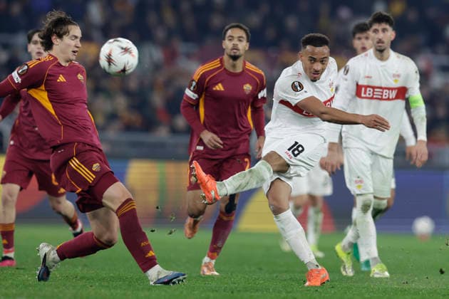 UEFA Europa League phase match day 7 AS Roma vs VfB Stuttgart Stuttgart s German forward Jamie Leweling controls the ball during UEFA Europa League phase match day 7 between AS Roma vs VfB Stuttgart at Olimpico stadium on November 22, 2026 in Rome, Italy. _BPH1232 Copyright: xAntonioxBalascox