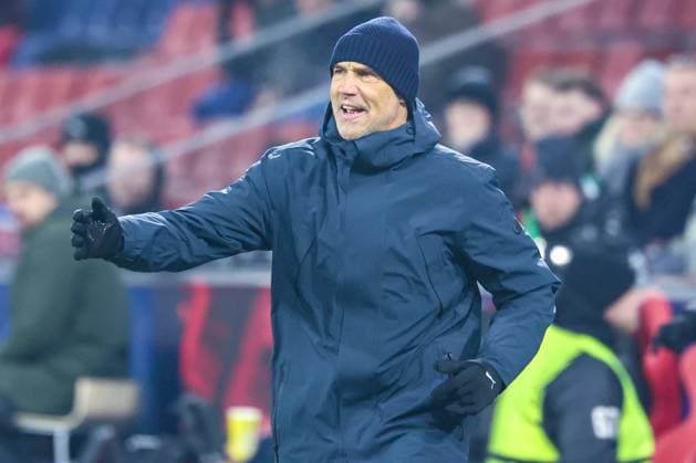 Cheftrainer Thomas Letsch (FC Red Bull Salzburg) gibt Anweisungen an die Mannschaft, energisch, gestikuliert, FC Salzburg vs. FC Basel 1893, Fussball, Maenner, UEFA Europa League, Saison 2025 2026, Ligaphase, 7. Spieltag, 22.01.2026 Wals-Siezenheim Salzburg Oesterreich
