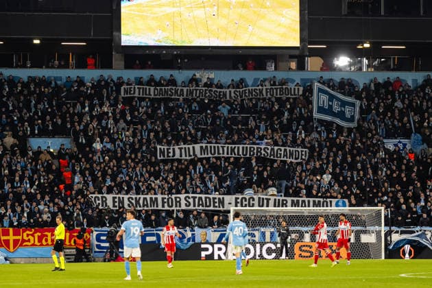Malmo FF v Crvena Zvezda, UEFA Europa League, Malmo Sweden Malmo, Sweden. 22nd, January 2026. Fans of Malmo FF with a banner towards FC Rosengard and FC Copenhagen seen during the UEFA Europa League match between Malmo FF and Crvena Zvezda at Eleda Stadion in Malmo. Sweden, Malmo, Eleda Stadion  Copyright: xGonzalesxPhoto TobiasxJorgensenx