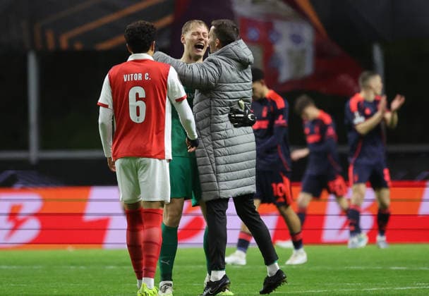 POR: Sporting de Braga-Nottingham Forest-EuropaLeague-22 January 2026 Vitor Carvalho of Sporting Braga and Lukas Hornicek of Sporting Braga in action during the UEFA Europe League, Phase League, Matchday 7, between Sporting Club de Braga and Nottingham Forest at Stadium Municipal of Braga on January 22, 2026 in Braga (Portugal) (Photo by Luis de la Mata SportPix Sipa USA) Braga Stadium Municipal of Braga Braga Portugal Copyright: xLuisxdexlaxMatax xsportPix.org.ux