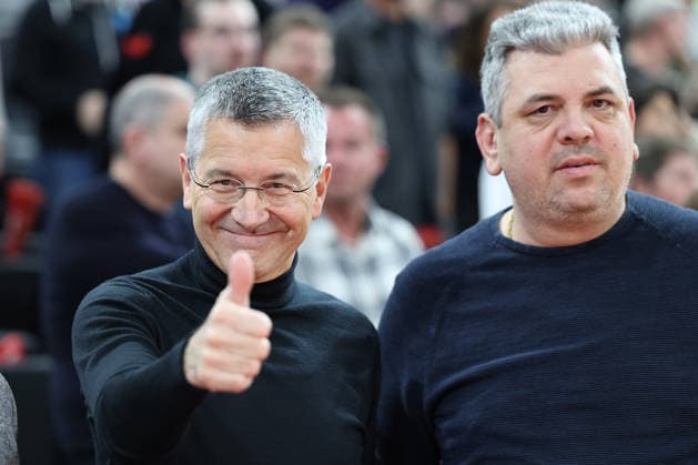 Herbert Hainer (FC Bayern Muenchen, Praesident) lacht nach dem Sieg, Daumen hoch, GER, FC Bayern Basketball vs. Valencia Basket, Basketball, Euroleague, 24. Spieltag, Saison 2025 2026, 22.01.2026, GER, FC Bayern Basketball vs. Valencia Basket, Basketball, Euroleague, 24. Spieltag, Saison 2025 2026, 22.01.2026 Muenchen Copyright: xEibner-Pressefoto JennixMaulx EP_JML