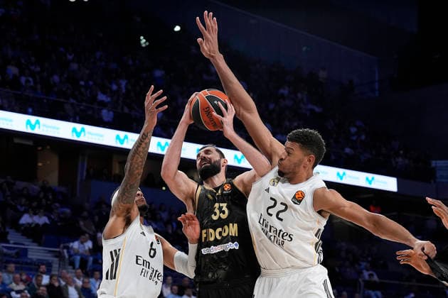 Real Madrid s Chuma Okeke (l) and Walter Tavares (r) and AS Monaco s Nikola Mirotic during Euroleague Regular Season Round 24 match. January 22, 2026. (20260122293)