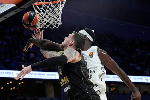 REAL MADRID v AS MONACO. EUROLEAGUE 2025 2026. REGULAR SEASON. ROUND 24. Real Madrid s Usman Garuba (r) and AS Monaco s Daniel Theis during Euroleague Regular Season Round 24 match. January 22, 2026. (ALTERPHOTOS Acero) MadridSpain  Copyright: xAcerox