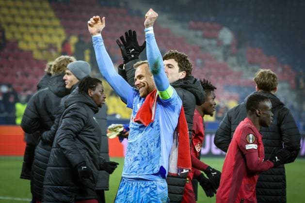 Alexander Schlager 1 (FC Red Bull Salzburg) feiert mit den Fans, Schlussjubel, FC Salzburg vs. FC Basel 1893, Fussball, Maenner, UEFA Europa League, Saison 2025 2026, Ligaphase, 7. Spieltag, 22.01.2026 Wals-Siezenheim Salzburg Oesterreich