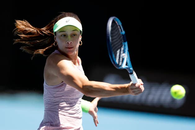 TENNIS AUSTRALIAN OPEN, Zeynep Sonmez of Turkiye in action during the Women™s 3rd round match against Yulia Putintseva of Kazakhstan on day 6 of the 2026 Australian Open tennis tournament at Melbourne Park in Melbourne, Friday, January 23, 2026. ( NO ARCHIVING MELBOURNE VICTORIA AUSTRALIA  Copyright: xROBxPREZIOSOx 20260123121708012511