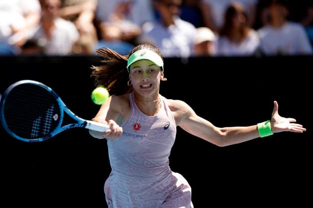 TENNIS AUSTRALIAN OPEN, Zeynep Sonmez of Turkiye in action during the Women™s 3rd round match against Yulia Putintseva of Kazakhstan on day 6 of the 2026 Australian Open tennis tournament at Melbourne Park in Melbourne, Friday, January 23, 2026. ( NO ARCHIVING MELBOURNE VICTORIA AUSTRALIA  Copyright: xROBxPREZIOSOx 20260123156201448876