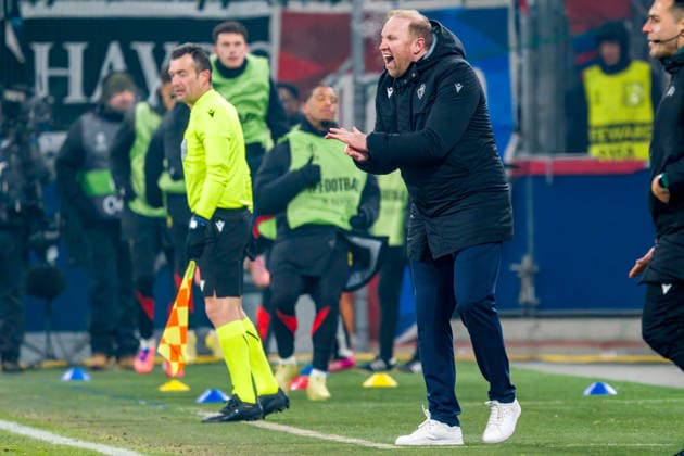 22 01 2026, Salzburg, Stadion Salzburg, Europa League: RB Salzburg - FC Basel, head coach Ludovic Magnin (Basel) Salzburg Stadion Salzburg Salzburg Austria Copyright: xJustPictures.ch PascalxvonxBürenx jp-en-PaVoB-Pavo_salzburg-4