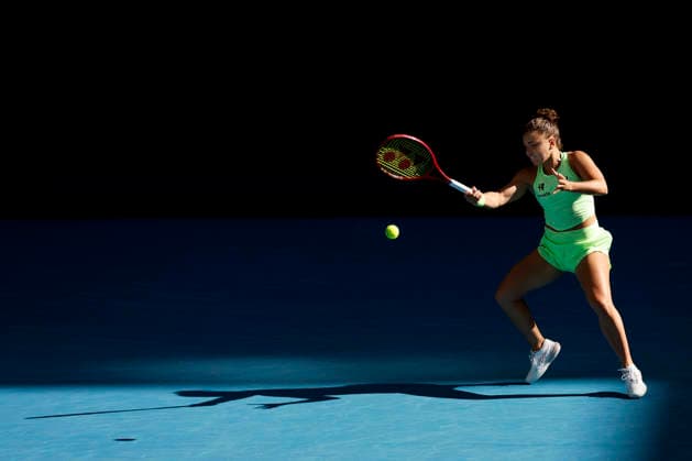 TENNIS AUSTRALIAN OPEN, Jasmine Paolini of Italy in action during the Women™s 3rd round match against Iva Jovic of the USA on day 6 of the 2026 Australian Open tennis tournament at Melbourne Park in Melbourne, Friday, January 23, 2026. ( NO ARCHIVING MELBOURNE VICTORIA AUSTRALIA  Copyright: xROBxPREZIOSOx 20260123128143759315