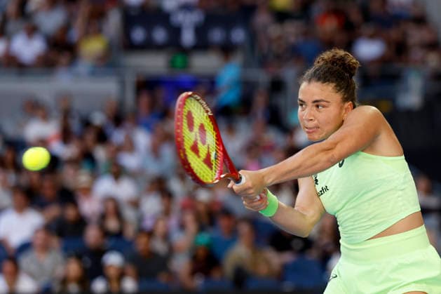 TENNIS AUSTRALIAN OPEN, Jasmine Paolini of Italy in action during the Women™s 3rd round match against Iva Jovic of the USA on day 6 of the 2026 Australian Open tennis tournament at Melbourne Park in Melbourne, Friday, January 23, 2026. ( NO ARCHIVING MELBOURNE VICTORIA AUSTRALIA  Copyright: xROBxPREZIOSOx 20260123113818261741