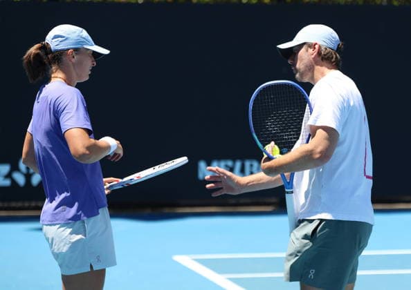 TENIS AUSTRALIAN OPEN 2026 23012026 N Z IGA SWIATEK I WIM FISSETTE NA TRENINGU PODCZAS AUSTRALIAN OPEN W MELBOURNE MARCIN CHOLEWINSKI NEWSPIX.PL TENIS AUSTRALIAN OPEN 2026 23012026 IGA SWIATEK AND COACH WIM FISSETTE DURING PRACTISE SESSION IN AUSTRALIAN OPEN IN MELBOURNE NEWSPIX.PL --- newspix.pl POLAND OUT! 