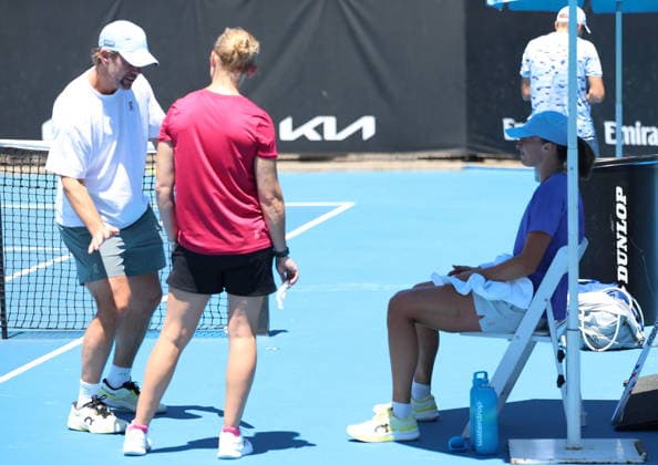 TENIS AUSTRALIAN OPEN 2026 23012026 N Z IGA SWIATEK, DARIA ABRAMOWICZ I WIM FISSETTE NA TRENINGU PODCZAS AUSTRALIAN OPEN W MELBOURNE MARCIN CHOLEWINSKI NEWSPIX.PL TENIS AUSTRALIAN OPEN 2026 23012026 IGA SWIATEK, DARIA ABRAMOWICZ AND COACH WIM FISSETTE DURING PRACTISE SESSION IN AUSTRALIAN OPEN IN MELBOURNE NEWSPIX.PL --- newspix.pl POLAND OUT! 