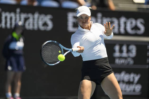 Australian Open 2026 MELBOURNE, AUSTRALIA - JANUARY 23: Yulia Putintseva (KAZ ) in action against Zeynep Sonmez (TUR) (not seen) during round 3 at the Australian Open grand slam tennis tournament at Melbourne Park in Melbourne, Australia on January 23, 2026 Mark Avellino Anadolu Melbourne Australia. Editorial use only. Please get in touch for any other usage.  Copyright: x2026xAnadoluxMarkxAvellinox