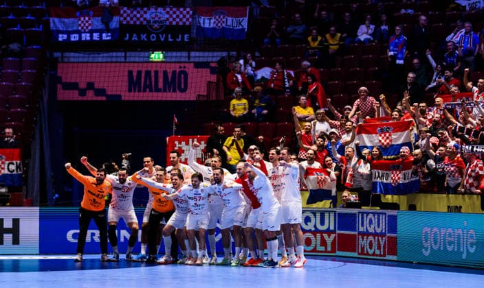 260123 Players and Fans of Croatia celebrates after the EHF European Handball Championship main round match between Iceland and Croatia on January 23, 2026 in Malmö. Photo: Petter Arvidson BILDBYRAN kod PA PA1134 handball handboll handball handbolls-em 2026 croatia kroatien island iceland ehf european handball championship bbeng grappa33 jubel celebrates Copyright: PETTERxARVIDSON BB260123PA068