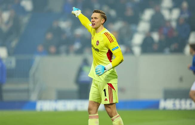 23.01.2026, Fussball 2. Bundesliga, SV Darmstadt 98 - 1. FC Nürnberg, emonline, emspor, despor, v.l., Torwart Jan Reichert (1. FC Nürnberg) gibt Anweisungen, gestikuliert, mit den Armen gestikulieren, gives instructions, gesticulate DFL DFB REGULATIONS PROHIBIT ANY USE OF PHOTOGRAPHS AS IMAGE SEQUENCES AND OR QUASI-VIDEO. xdcx