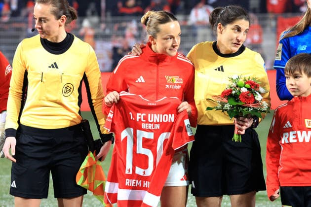 DEU, 2.BL, Frauen, 1.FC Union vs. Bayer Leverkusen, 23.01.2026, Stadion Alte Foersterei, Berlin, DEU, 2.BL, Frauen, 1.FC Union vs. Bayer Leverkusen, im Bild: Lisa Heiseler (1.FC Union Berlin 7), Schiedsrichterin DFL - regulations prohibit any use of Photographs as image sequences and or quasi-video