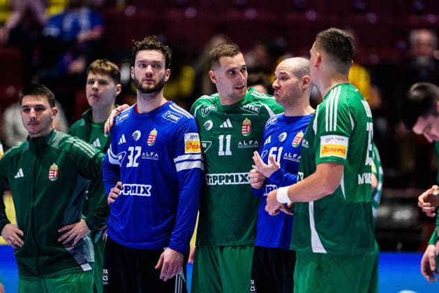 260123 Goalkeeper Kristof Laszlo Palasics, Patrik Ligetvari and Goalkeeper Laszlo Bartucz of Hungary looks dejected afterthe EHF European Handball Championship main round match between Switzerland and Hungary on January 23, 2026 in Malmö. Photo: Petter Arvidson BILDBYRAN kod PA PA1135 handball handboll handball handbolls-em 2026 croatia kroatien island iceland ehf european handball championship bbeng switzerland schweiz ungern hungary depp Copyright: PETTERxARVIDSON BB260123PA128