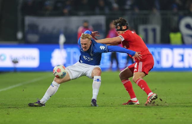 23.01.2026, Fussball 2. Bundesliga, SV Darmstadt 98 - 1. FC Nürnberg, emonline, emspor, despor, v.l., Isac Lidberg (SV Darmstadt 98), Fabio Gruber (1. FC Nürnberg) DFL DFB REGULATIONS PROHIBIT ANY USE OF PHOTOGRAPHS AS IMAGE SEQUENCES AND OR QUASI-VIDEO. xdcx