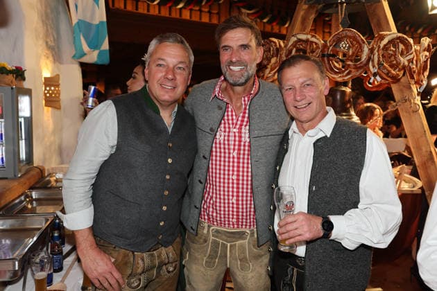 ALPINE SKIING - FIS WC Kitzbuehel KITZBUEHEL,AUSTRIA,23.JAN.26 - ALPINE SKIING - FIS World Cup, Hahnenkamm-race, side event, Stanglwirt Weisswurst Party. Image shows Fritz Strobl, Juergen Klopp and Guenther Mader.  GEPAxpictures xWolfgangxGrebien