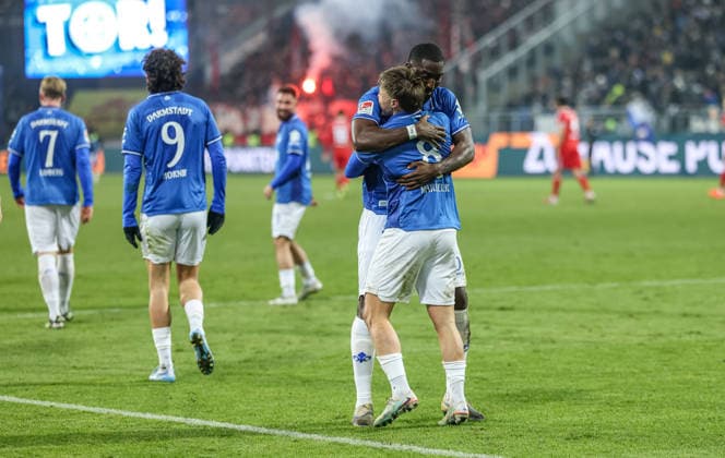 GER, Darmstadt, SV Darmstadt 98 vs 1. FC Nürnberg, 2. Bundesliga, Fussball, DFB, Spielzeit 2025 2026, Merck-Stadion am Böllenfalltor, 19. Spieltag im Bild: Luca Marseiler (SV Darmstadt 98 8), erzielt das 2:0, Tor und Jubel, Freude, Emotionen, Patric Pfeiffer (SV Darmstadt 98 6) DFB DFL REGULATIONS PROHIBIT ANY USE OF PHOTOGRAPHS AS IMAGE SEQUENCES AND OR QUASI-VIDEO, 23.01.2026