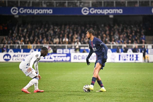 AJ Auxerre v Paris Saint-Germain - Ligue 1 McDonald s 2025 2026 29 Bradley BARCOLA (psg) during the Ligue 1 McDonald s match between Auxerre and Paris at Stade Abbe Deschamps on January 23, 2026 in Auxerre, France. Auxerre France  Copyright: xFEPx 776348257