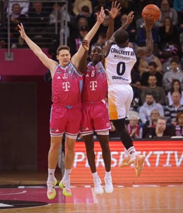 Patrick Heckmann, Tylan Birts Telekom Baskets Bonn vs. Rostock Seawolves 17. Speiltag - Saison 2025 26