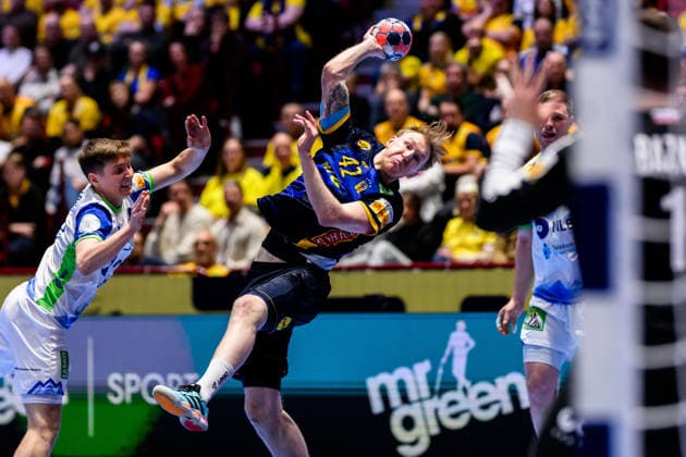 260123 Eric Johansson of Sweden during the EHF European Handball Championship main round match between Slovenia and Sweden on January 23, 2026 in Malmö. Photo: Petter Arvidson BILDBYRAN kod PA PA1136 handball handboll handball handbolls-em 2026 sverige sweden slovenia slovenien ehf european handball championship bbeng Copyright: PETTERxARVIDSON BB260123PA156