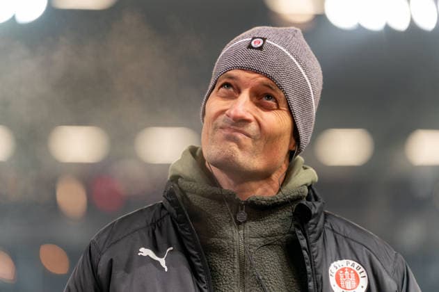 Alexander Blessin (FC St. Pauli, Trainer), GER, FC St. Pauli vs. Hamburger SV, Fussball, Bundesliga, Spieltag 19, Saison 2025 2026, 23.01.2026 DFL REGULATIONS PROHIBIT ANY USE OF PHOTOGRAPHS AS IMAGE SEQUENCES AND OR QUASI-VIDEO GER, FC St. Pauli vs. Hamburger SV, Fussball, Bundesliga, Spieltag 19, Saison 2025 2026, 23.01.2026 Hamburg *** Alexander Blessin FC St Pauli, Coach , GER, FC St Pauli vs Hamburger SV, Football, Bundesliga, Matchday 19, Season 2025 2026, 23 01 2026 DFL REGULATIONS PROHIBIT ANY USE OF PHOTOGRAPHS AS IMAGE SEQUENCES AND OR QUASI VIDEO GER, FC St Pauli vs Hamburger SV, Football, Bundesliga, Matchday 19, Season 2025 2026, 23 01 2026 Hamburg Copyright: xEibner-Pressefoto MaxxVincenx EP_MVN