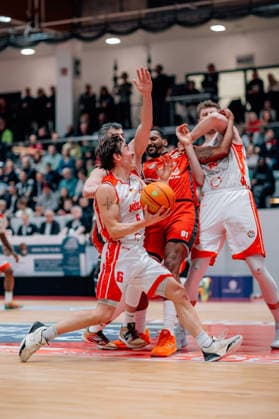 BB-2BL SBB Baskets - Rheinstars Koeln Jasper Guenther (Rheinstars Koeln) waehrend der Saison 2025-2026 in der 2. Barmer Basketball Bundesliga Pro A am 19. Spieltag SBB Baskets und Rheinstars Koeln in der Wolfgang-Lakenmacher-Halle am 23. January 2026 in Magdeburg, Sachsen Anhalt, Deutschland