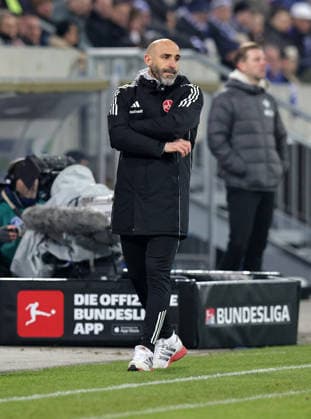 23.01.2026 - Fussball - Saison 2025 2026 - 2. Fussball - Bundesliga - 19. Spieltag: SV Darmstadt 98 SVD D98 ( Lilien ) - 1. FC Nürnberg FCN ( Club ) - Sportfoto Zink DaMa - xdaxmax - DFL regulations prohibit any use of photographs as image sequences and or quasi-video - only for editorial use - Javier Pinola (Co-Trainer 1. FC Nürnberg FCN ) enttäuscht Enttäuschung