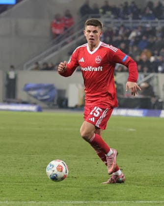 23.01.2026 - Fussball - Saison 2025 2026 - 2. Fussball - Bundesliga - 19. Spieltag: SV Darmstadt 98 SVD D98 ( Lilien ) - 1. FC Nürnberg FCN ( Club ) - Sportfoto Zink DaMa - xdaxmax - DFL regulations prohibit any use of photographs as image sequences and or quasi-video - only for editorial use - Finn Ole Becker (25, 1. FC Nürnberg FCN ) - Freisteller Einzelbild
