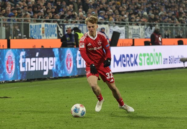 23.01.2026 - Fussball - Saison 2025 2026 - 2. Fussball - Bundesliga - 19. Spieltag: SV Darmstadt 98 SVD D98 ( Lilien ) - 1. FC Nürnberg FCN ( Club ) - Sportfoto Zink DaMa - xdaxmax - DFL regulations prohibit any use of photographs as image sequences and or quasi-video - only for editorial use - Tim Janisch (32, 1. FC Nürnberg FCN ) - Freisteller Einzelbild