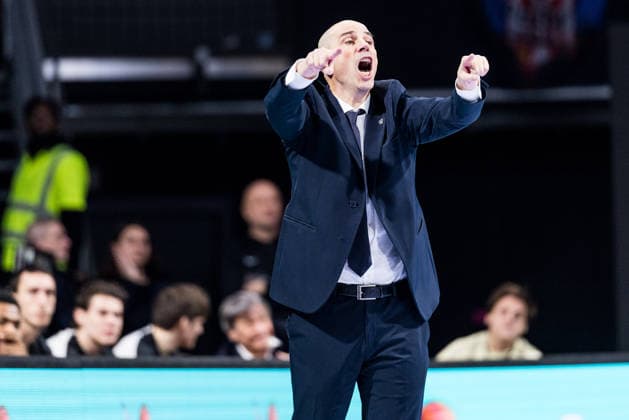 MUNICH, GERMANY - JANUARY 23: Joan Penarroya (Head Coach Partizan Mozzart Bet Belgrade) gestures during the Turkish Airlines EuroLeague match between Partizan Mozzart Bet Belgrade vs. Hapoel IBI Tel Aviv at BMW Park on round 24 of Turkish Airlines EuroLeague on January 23, 2026 in Munich, Germany. Bavaria Germany Copyright: xSteffiexWunderlx